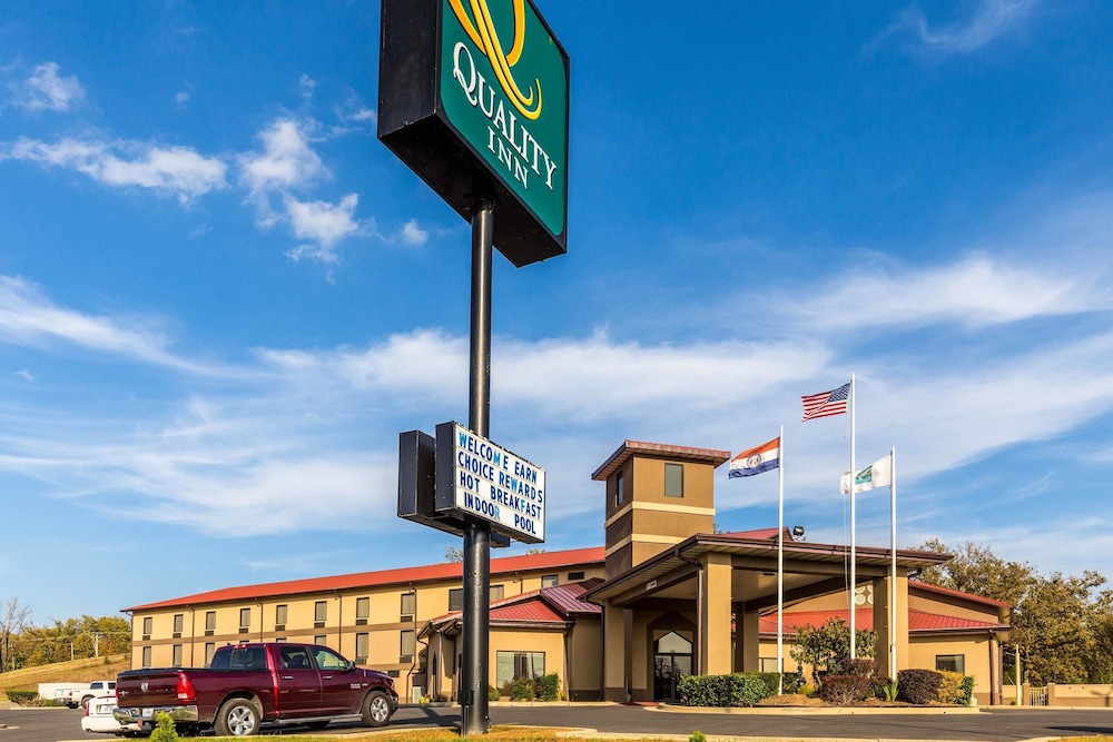 Pet Friendly Quality Inn in West Plains, Missouri