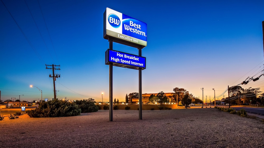 Pet Friendly Best Western Executive Inn in Hobbs, New Mexico