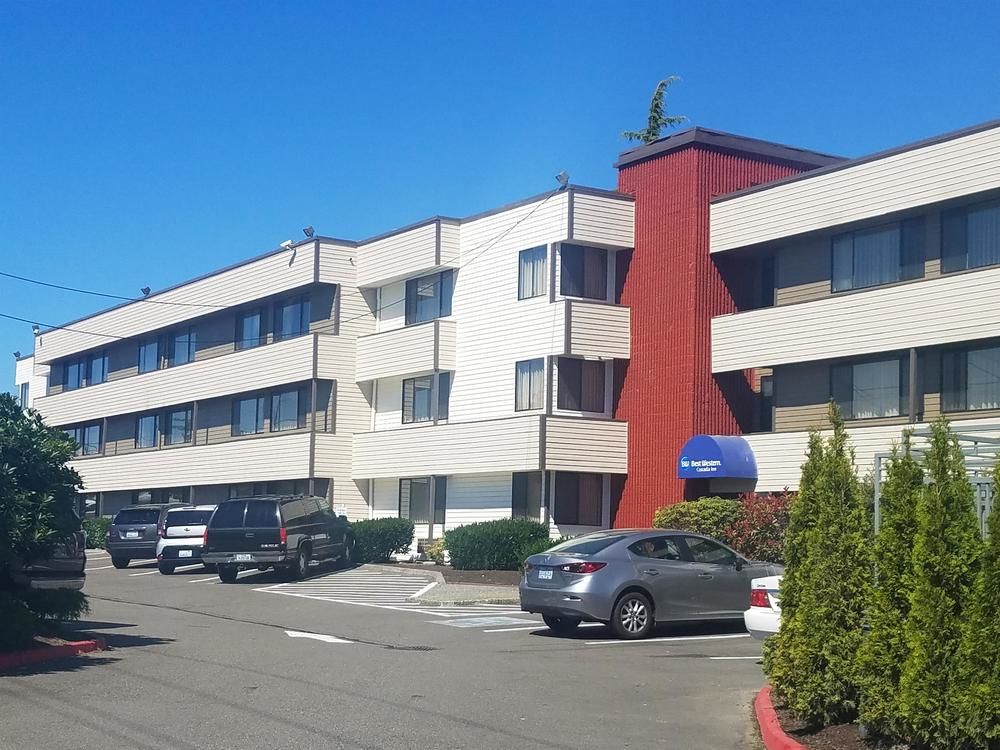 Pet Friendly Best Western Cascadia Inn in Everett, Washington