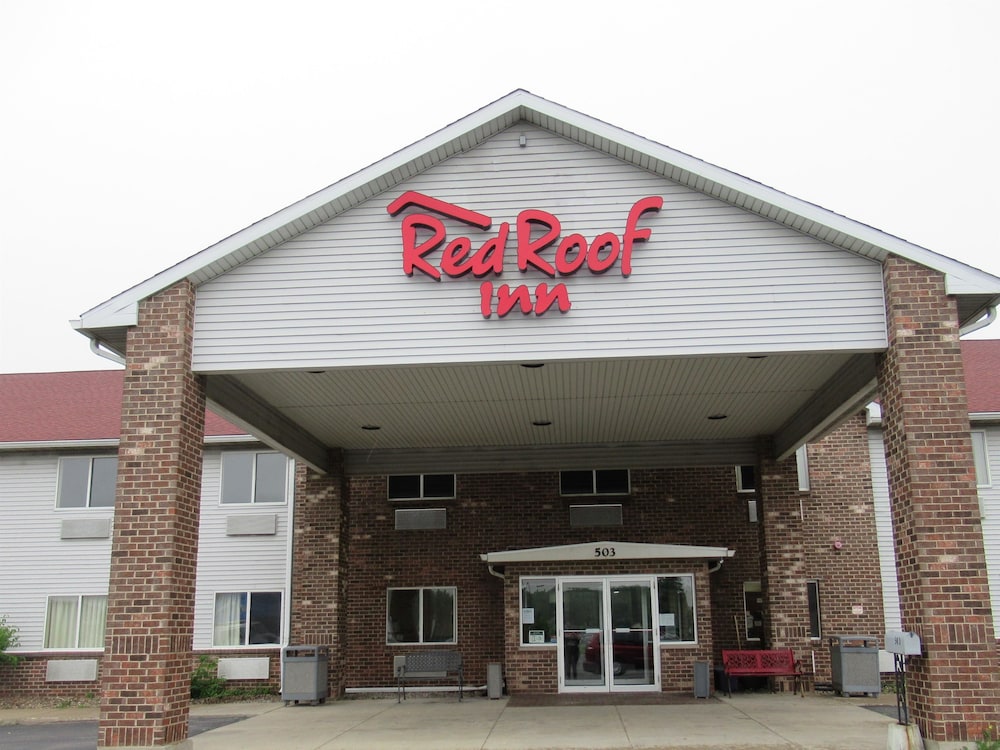 Pet Friendly Red Roof Inn Auburn in Auburn, Indiana