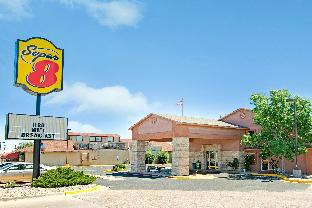 Pet Friendly Super 8 Belen in Belen, New Mexico