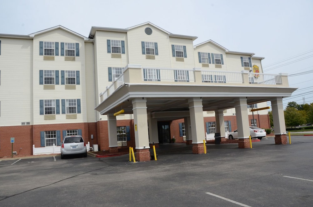 Pet Friendly Super 8 Louisville/Expo Center Area in Louisville, Kentucky