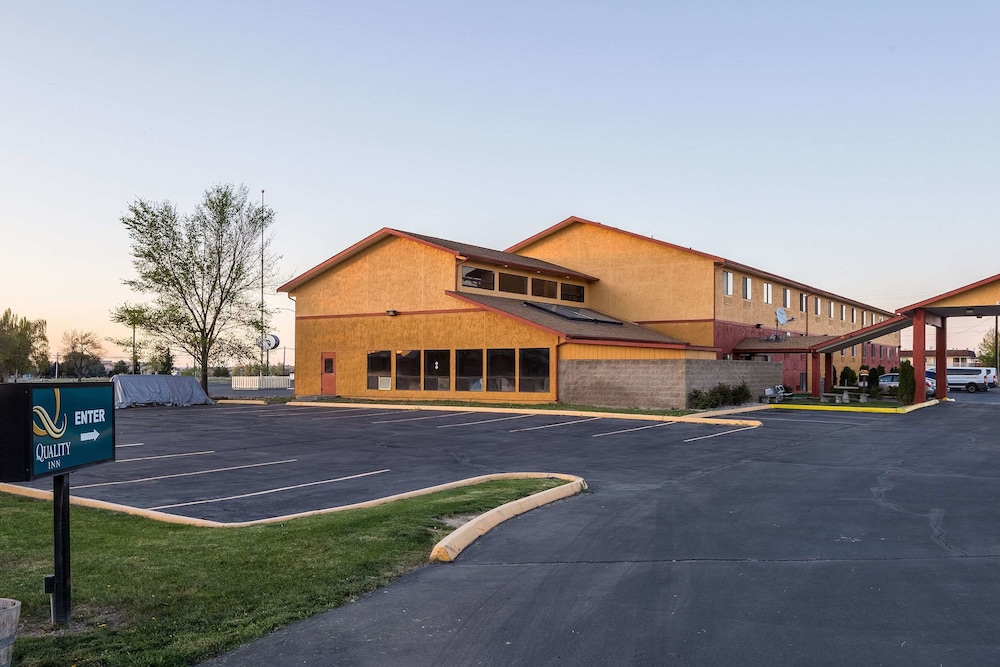 Pet Friendly Quality Inn in Moses Lake, Washington