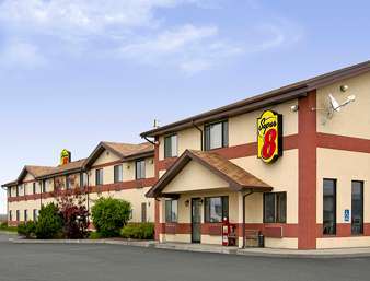 Pet Friendly Super 8 Motel - Pendleton in Pendleton, Oregon