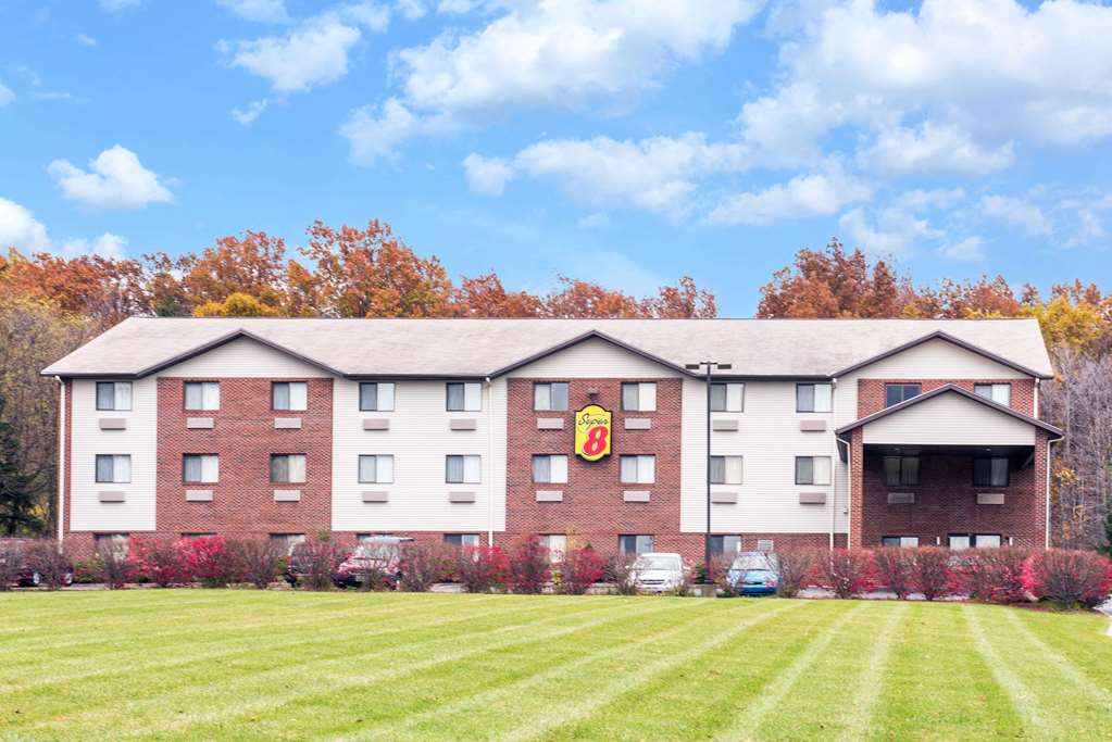 Pet Friendly Super 8 Motel - Richfield in Richfield, Ohio