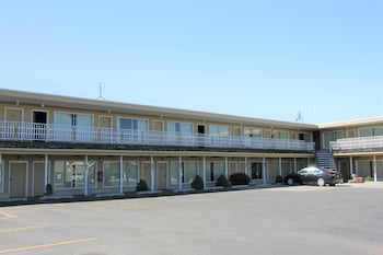 Pet Friendly Super 8 Motel - Wells in Wells, Nevada