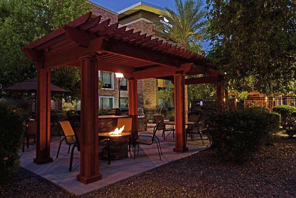 Pet Friendly Homewood Suites by Hilton Phoenix Chandler Fashion Center in Chandler, Arizona