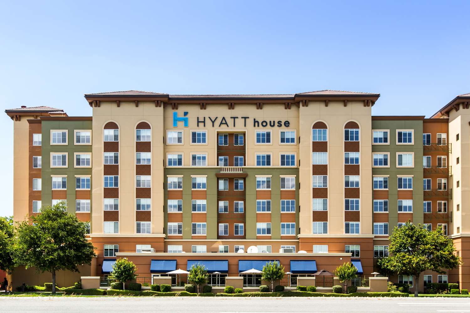 Pet Friendly Hyatt House Santa Clara in Santa Clara, California