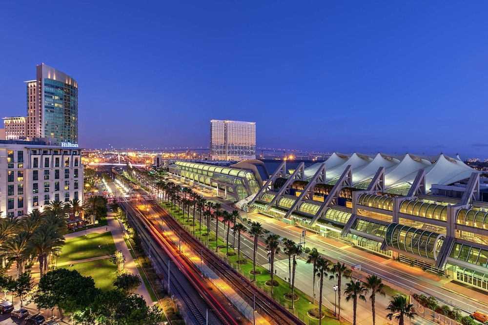 Pet Friendly Hilton San Diego Gaslamp Quarter in San Diego, California