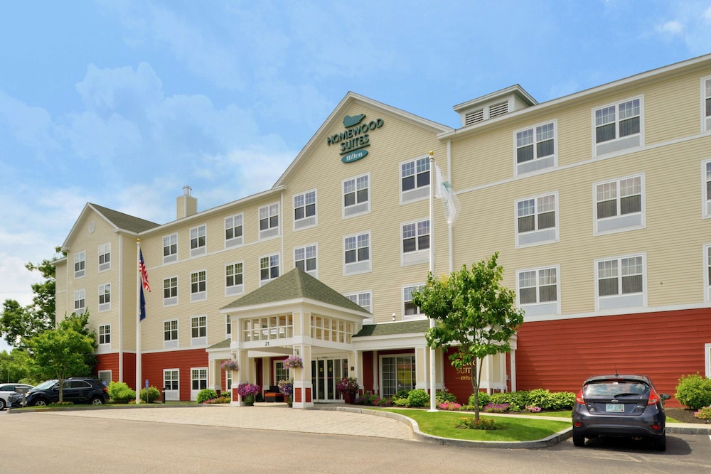 Pet Friendly Homewood Suites by Hilton Dover in Dover, New Hampshire