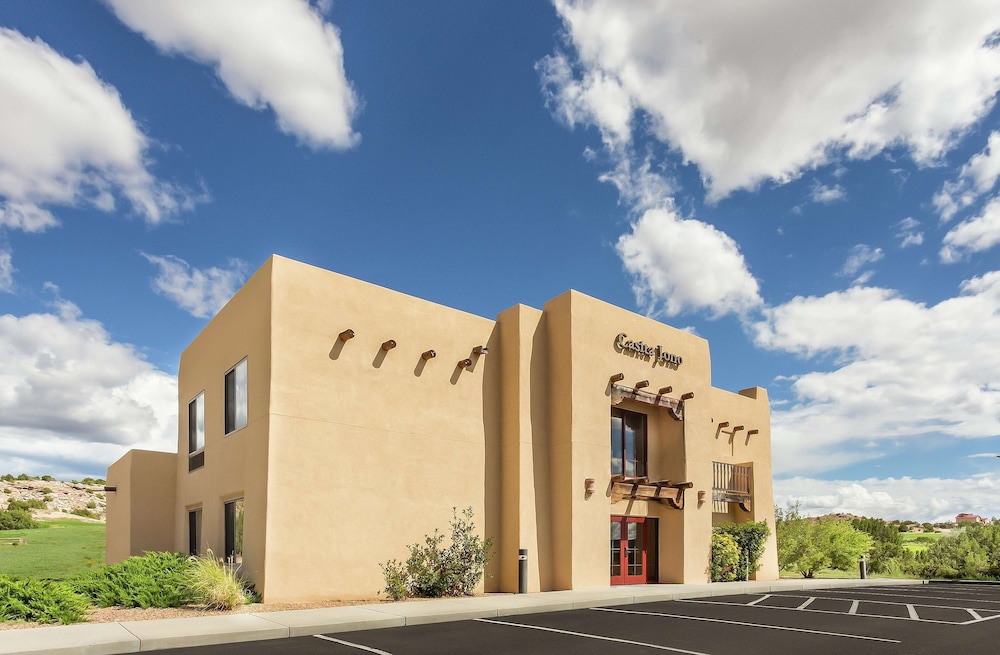 Pet Friendly Homewood Suites by Hilton Santa Fe-North in Santa Fe, New Mexico