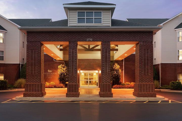 Pet Friendly Homewood Suites by Hilton Charlotte Airport in Charlotte, North Carolina