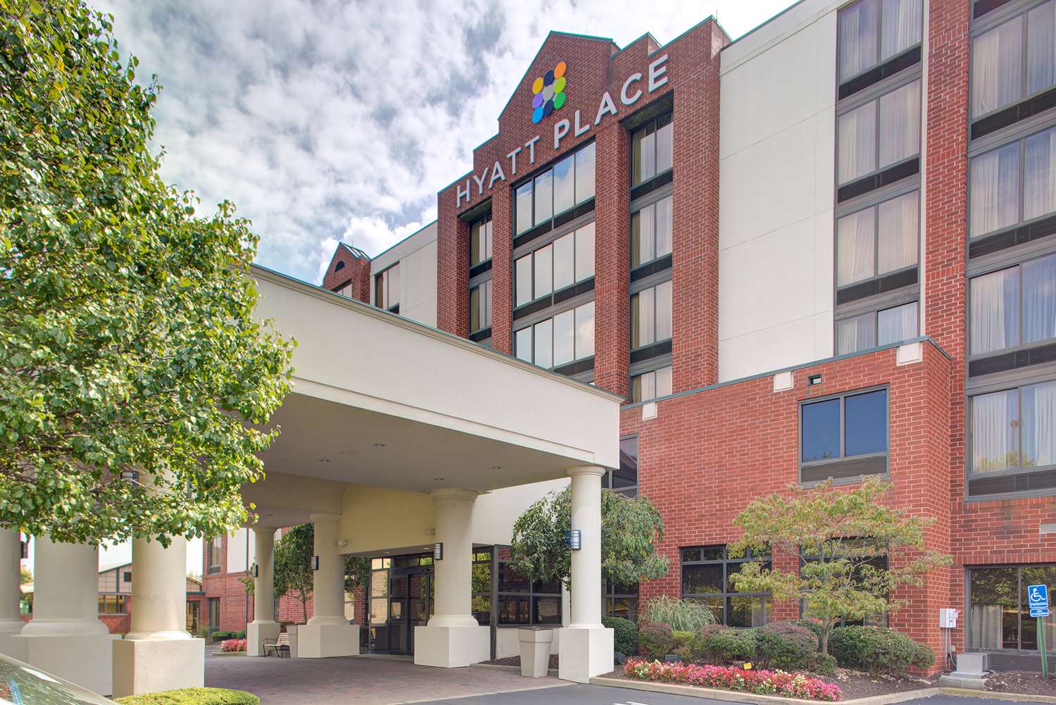 Pet Friendly Hyatt Place Pittsburgh Airport in Pittsburgh, Pennsylvania