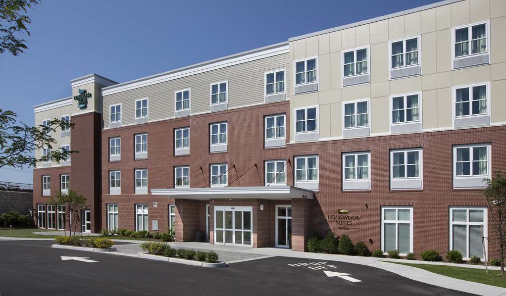 Pet Friendly Homewood Suites by Hilton Newport-Middletown in Middletown, Rhode Island