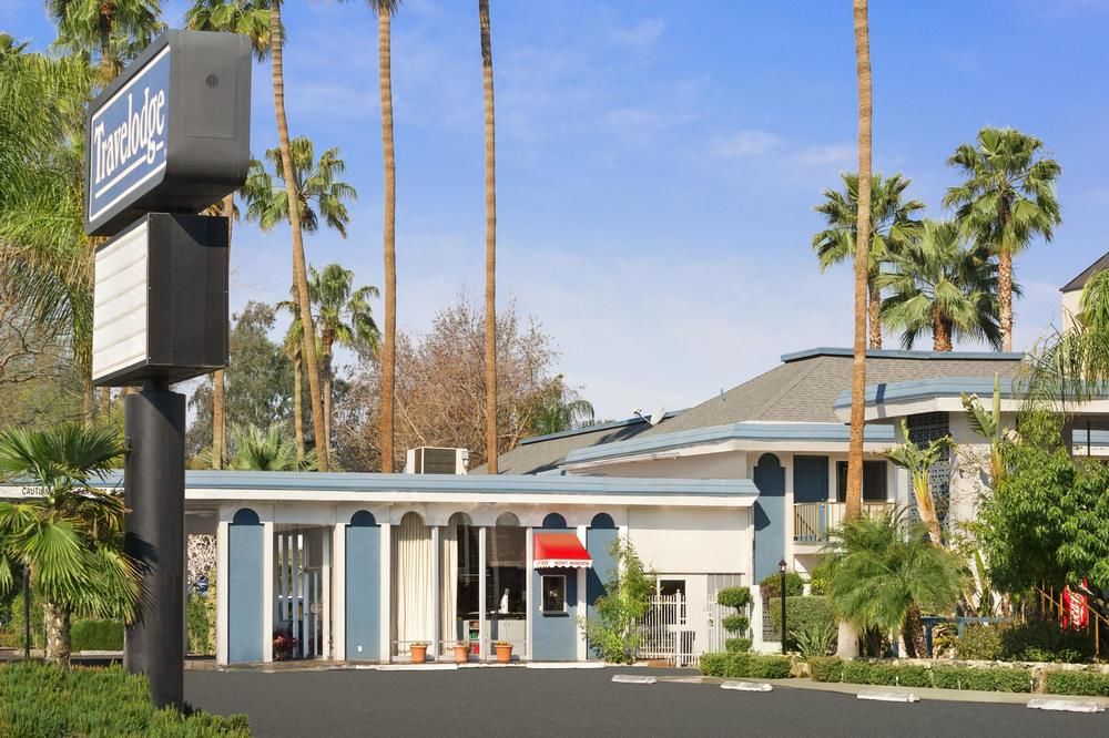 Pet Friendly Travelodge Bakersfield in Bakersfield, California