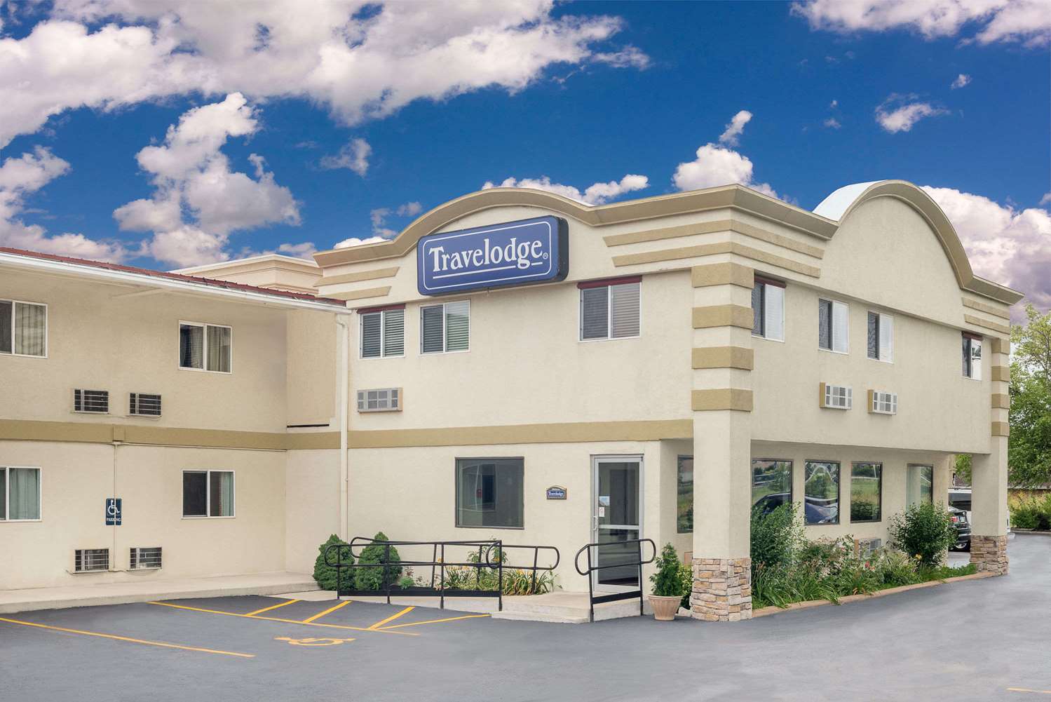 Pet Friendly Travelodge Lima OH in Lima, Ohio