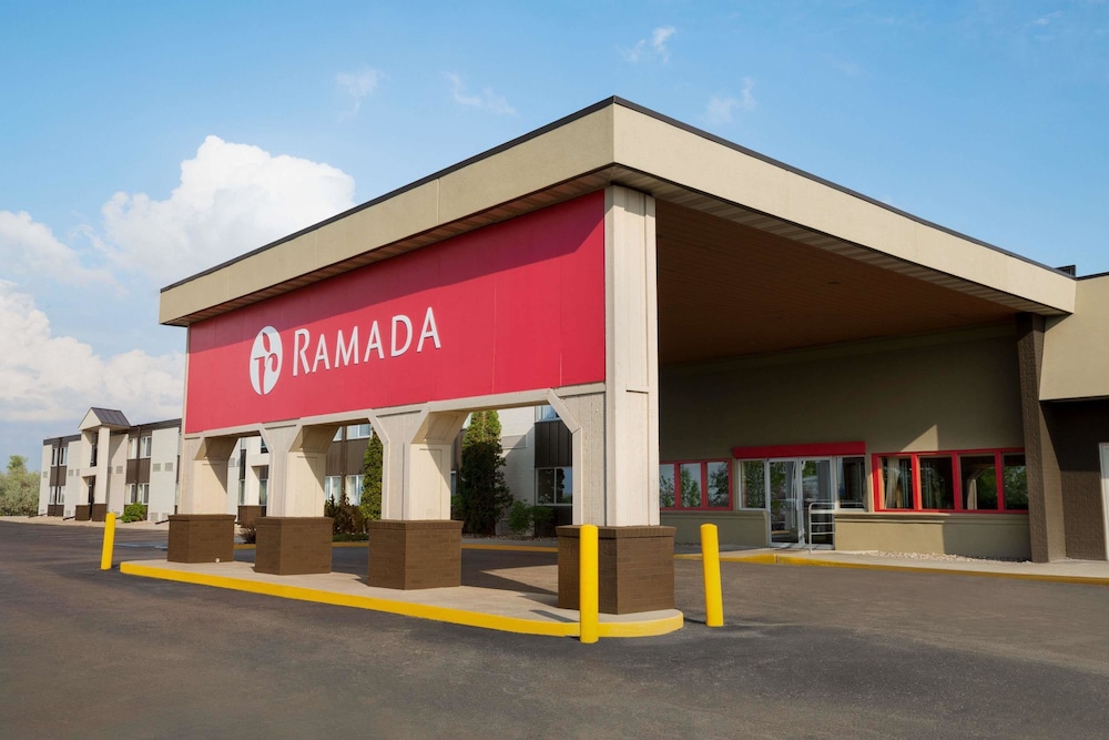 Pet Friendly Ramada Bismarck in Bismarck, North Dakota