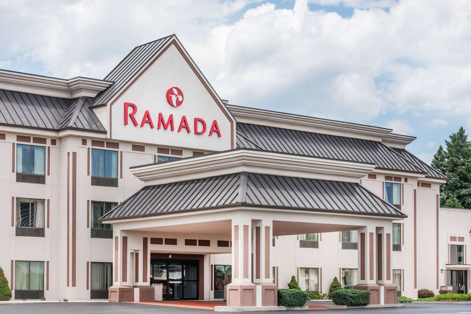 Pet Friendly Ramada Harrisburg/Hershey Area in Harrisburg, Pennsylvania