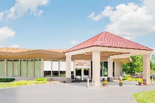 Pet Friendly Ramada Lexington North Hotel and Conference Center in Lexington, Kentucky