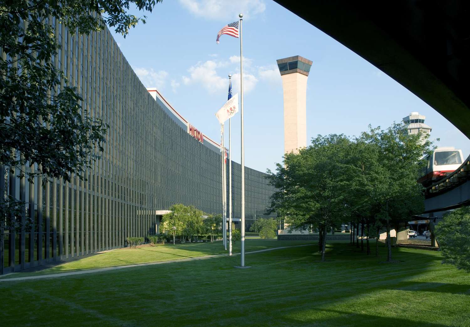 Pet Friendly Hilton Chicago O' Hare Airport in Chicago, Illinois