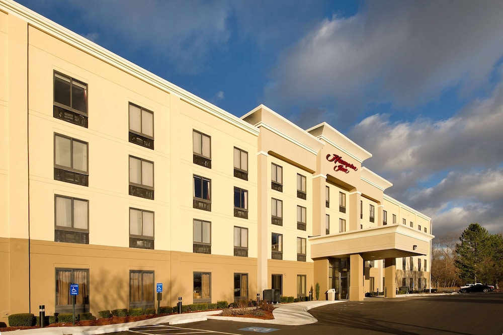 Pet Friendly Hampton Inn Haverhill in Haverhill, Massachusetts