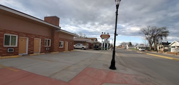 Pet Friendly Alamo Motel in Sheridan, Wyoming