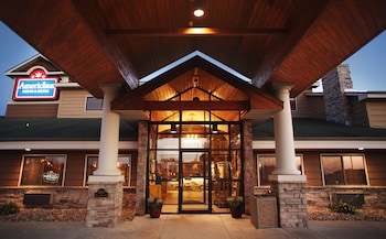 Pet Friendly AmericInn Lodge & Suites Okoboji in Okoboji, Iowa