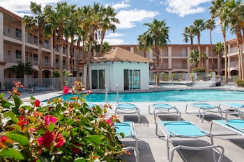 Pet Friendly Aqua Soleil Hotel & Mineral Water Spa in Desert Hot Springs, California