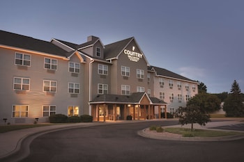 Pet Friendly Country Inn & Suites By Radisson Brooklyn Ctr- Minneapolis NW in Brooklyn Center, Minnesota