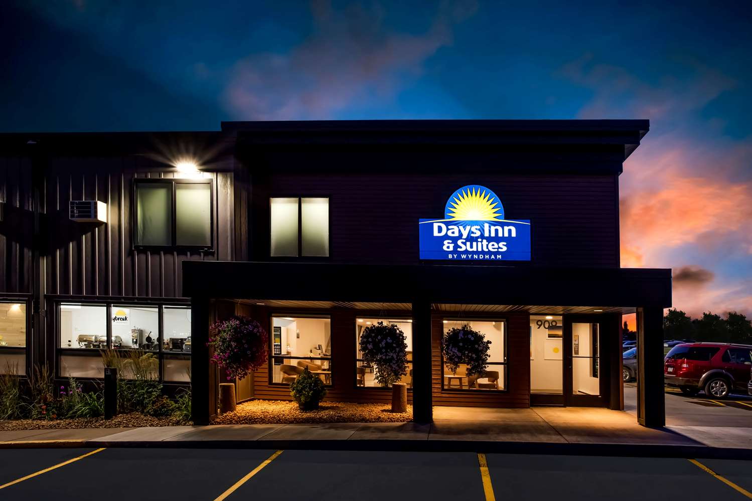 Pet Friendly Days Inn Duluth in Duluth, Minnesota