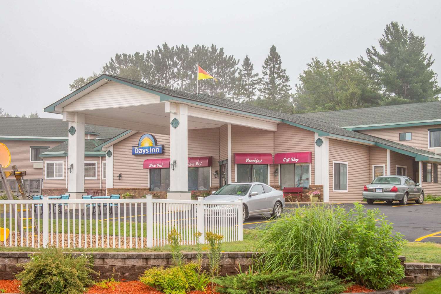 Pet Friendly Days Inn Marquette in Marquette, Michigan