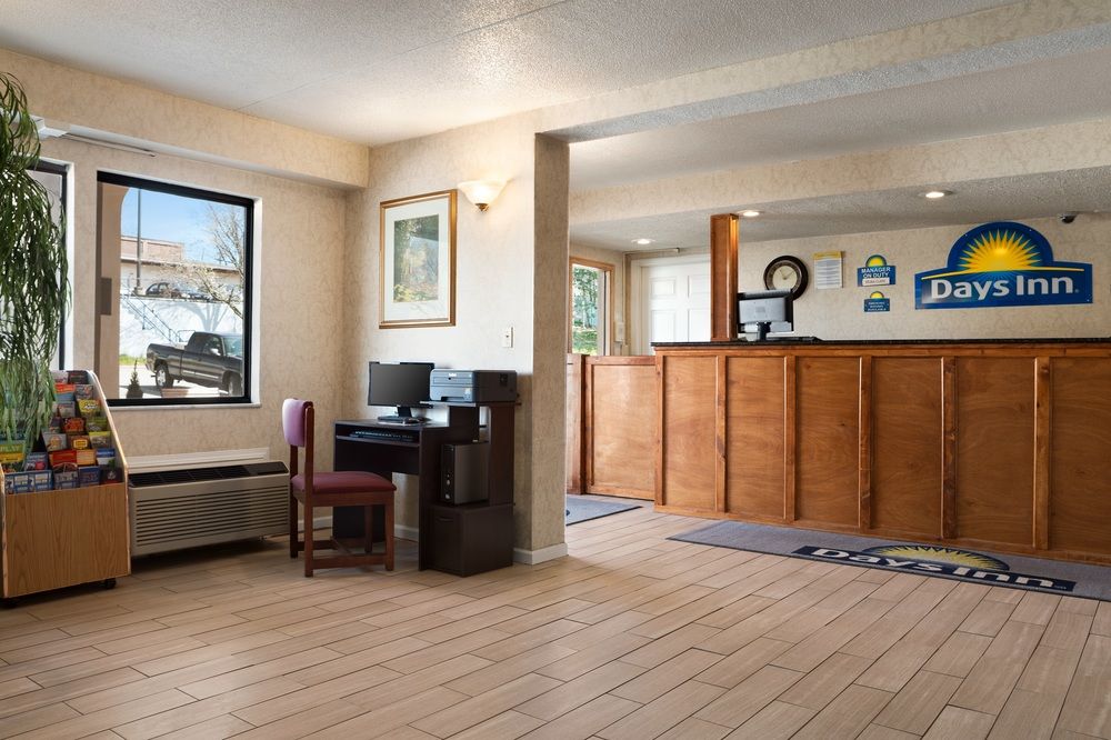 Pet Friendly Days Inn Monroeville Pittsburgh in Monroeville, Pennsylvania