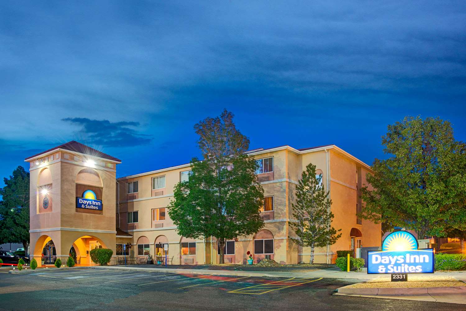 Pet Friendly Days Inn Suites Airport Albuquerque in Albuquerque, New Mexico