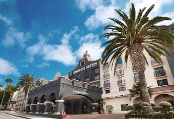 Pet Friendly Embassy Suites LAX International Airport South in El Segundo, California