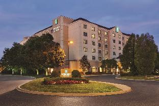 Pet Friendly Embassy Suites Louisville in Louisville, Kentucky