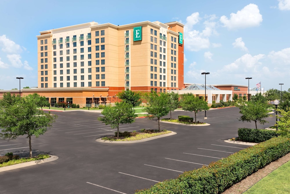 Pet Friendly Embassy Suites Norman - Hotel & Conference Center in Norman, Oklahoma