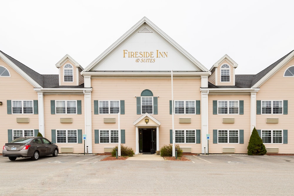 Pet Friendly Fireside Inn & Suites Auburn in Auburn, Maine