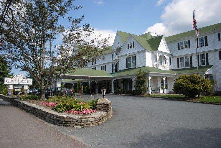 Pet Friendly Green Park Inn in Blowing Rock, North Carolina