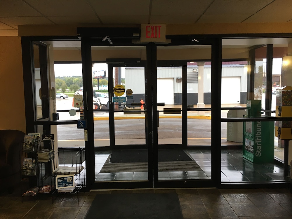 Pet Friendly GuestHouse International Inn & Suites Rochester in Rochester, Minnesota