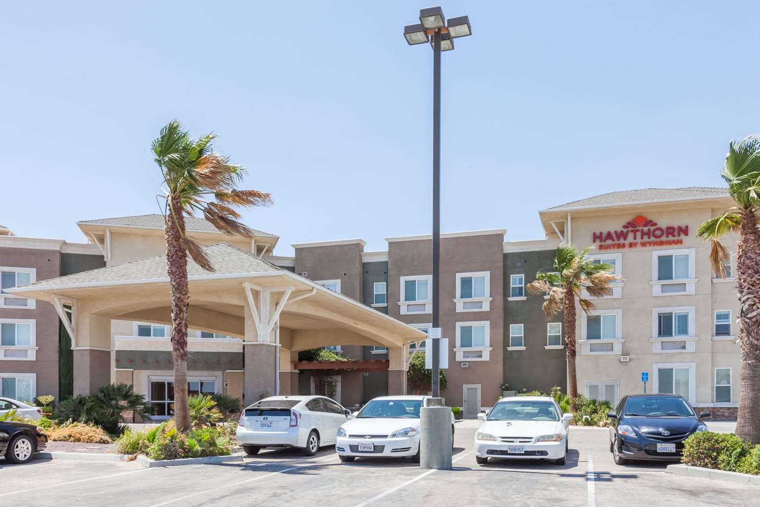 Pet Friendly Hawthorn Suites by Wyndham Victorville in Victorville, California