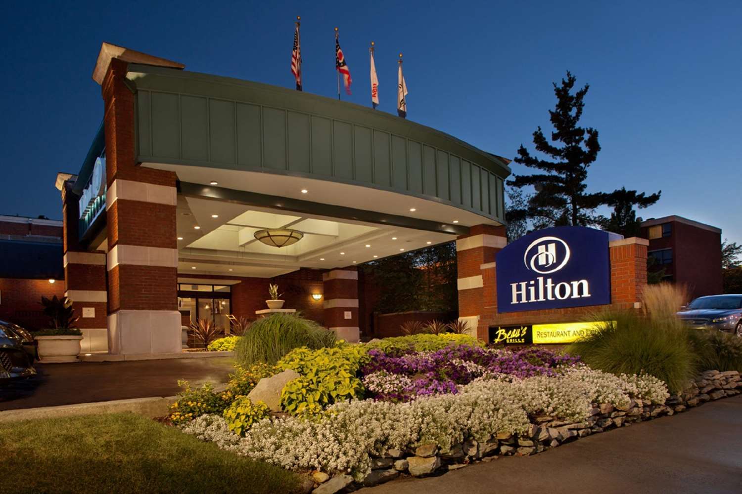 Pet Friendly Hilton Akron Fairlawn in Akron, Ohio