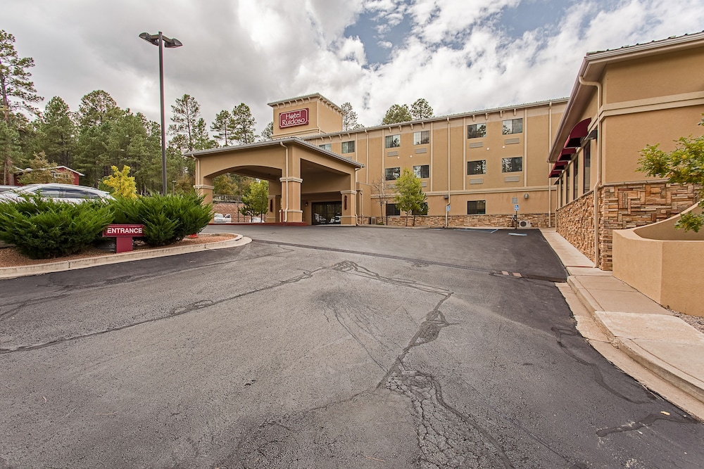 Pet Friendly Hotel Ruidoso - Midtown in Ruidoso, New Mexico