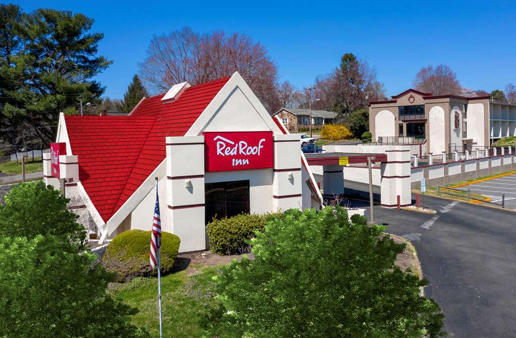 Pet Friendly Red Roof Inn Warrenton in Warrenton, Virginia