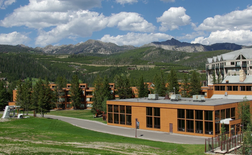 Pet Friendly Huntley Lodge in Big Sky, Montana