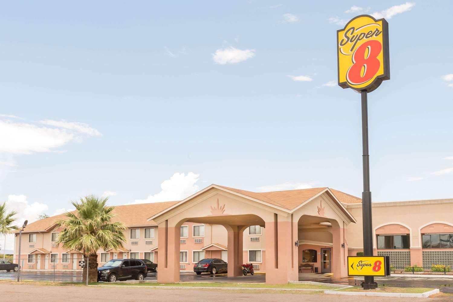 Pet Friendly Super 8 Deming Nm in Deming, New Mexico