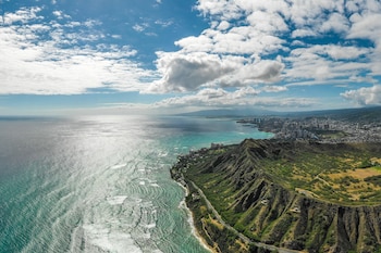 Pet Friendly Lotus Honolulu at Diamond Head in Honolulu, Hawaii