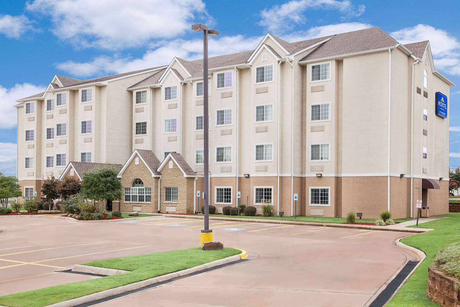 Pet Friendly Microtel Inn & Suites by Wyndham Conway in Conway, Arkansas
