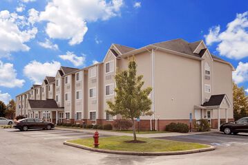 Pet Friendly Microtel Inn & Suites by Wyndham Middletown in Middletown, New York