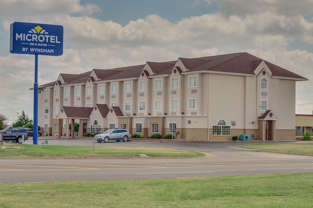 Pet Friendly Microtel Inn & Suites by Wyndham Oklahoma City Airport in Oklahoma City, Oklahoma