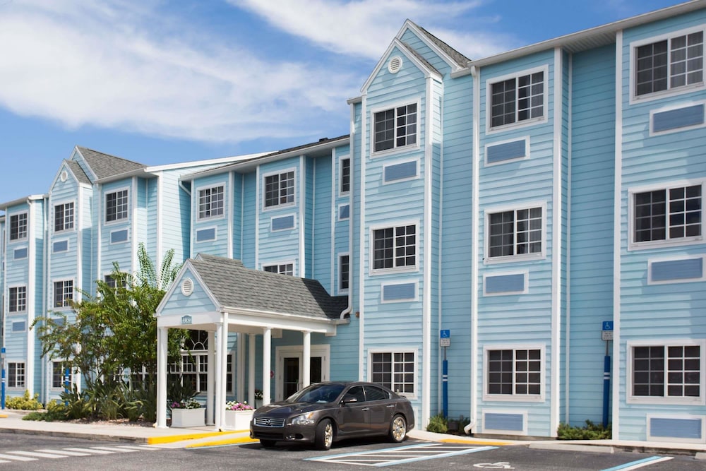 Pet Friendly Microtel Inn & Suites by Wyndham Port Charlotte in Port Charlotte, Florida